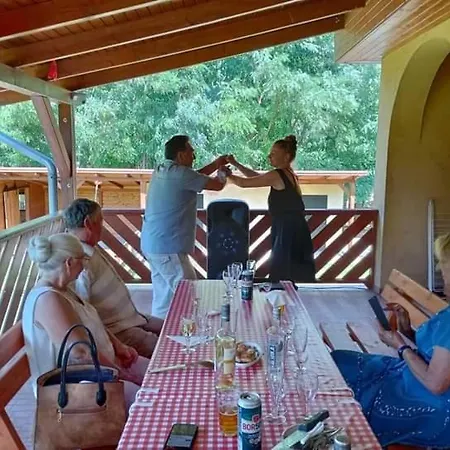 Alpacacamp Κάμπινγκ *